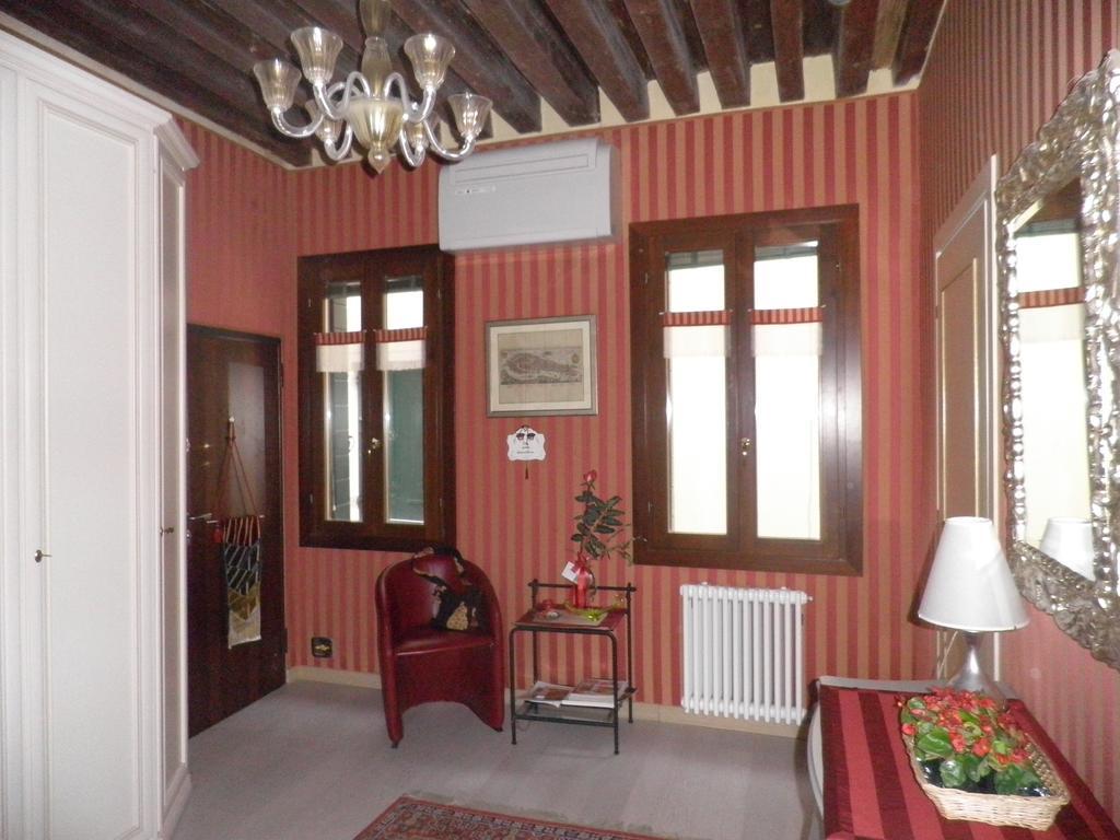 Ca' Delle Maschere Venice Exterior photo